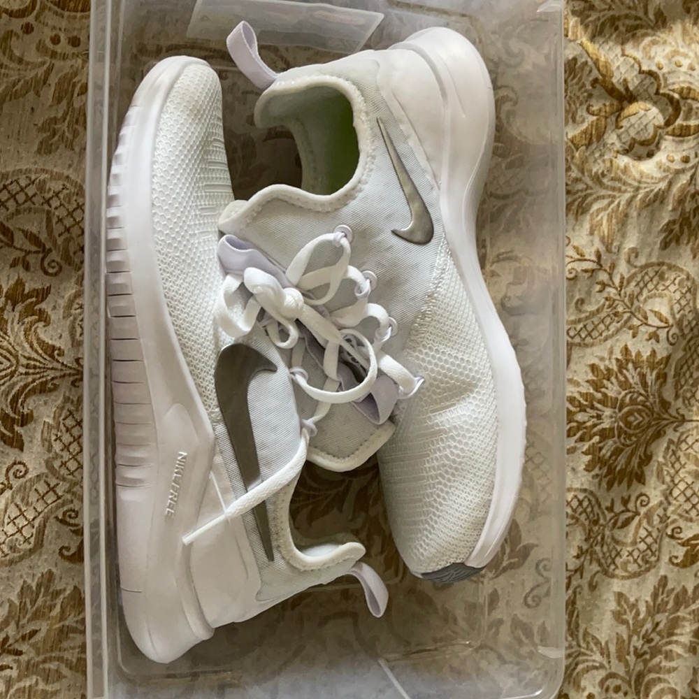 Nike shoes , size 7 , white & sliver